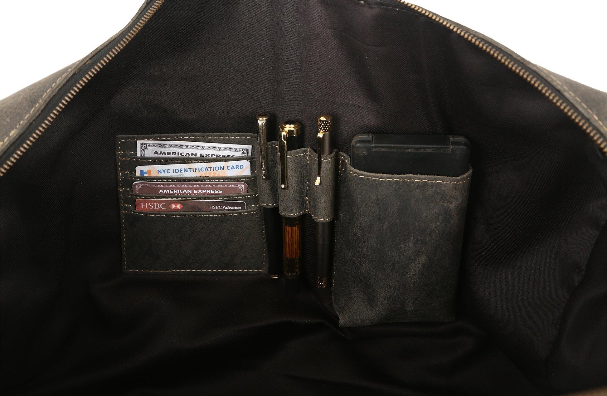 Leather_20_Inch_Travel_Duffel_Bags_for_Men_and_Women_Full_Grain_Leather_inside pocket